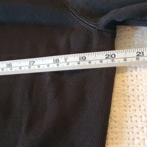 Debbie Morgan Black Unique Accent Gold like Floral Buttons LS Sz XL Cardigan - Picture 10 of 10